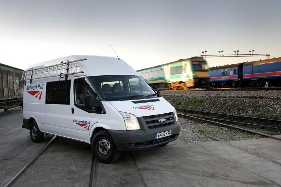  Ford Transit 2006 года  (фото 17 из 153)